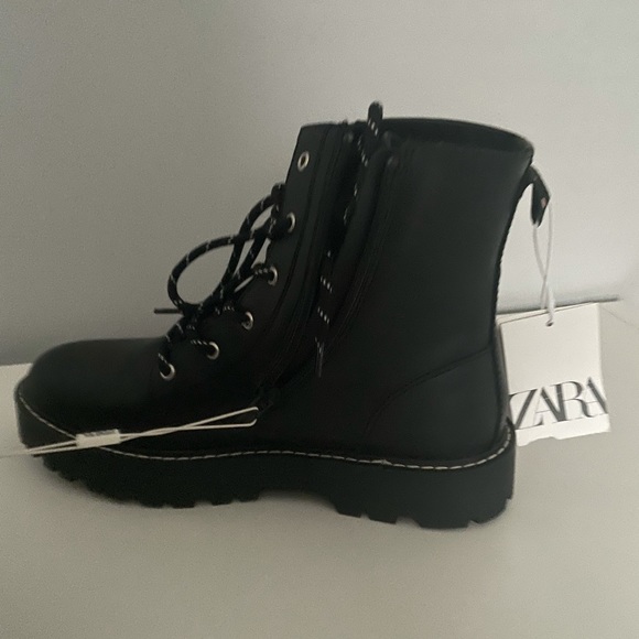 Brand new Zara boots - Picture 4 of 4